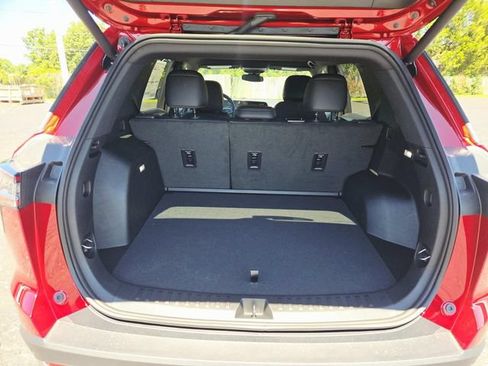 New 2026 Chevrolet Equinox LT w/ Convenience Package II AWD/4WD image 10