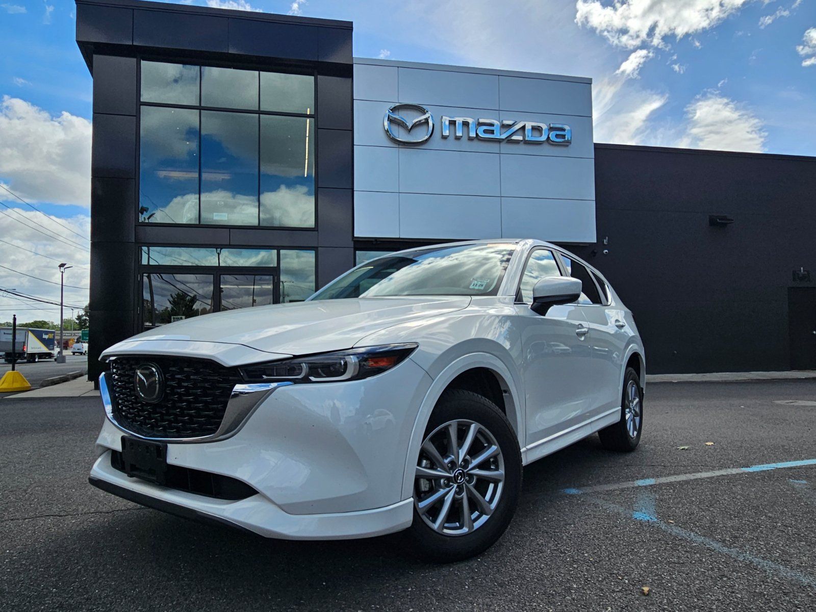 Used 2024 MAZDA CX-5 AWD 2.5 S w/ Preferred Package image 1