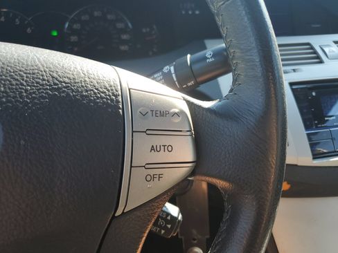 Used 2005 Toyota Avalon FWD image 25