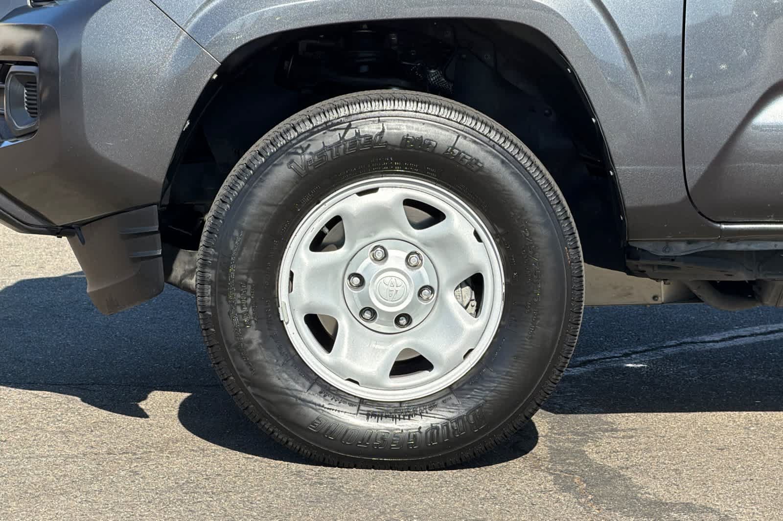 Used 2022 Toyota Tacoma SR AWD/4WD image 28
