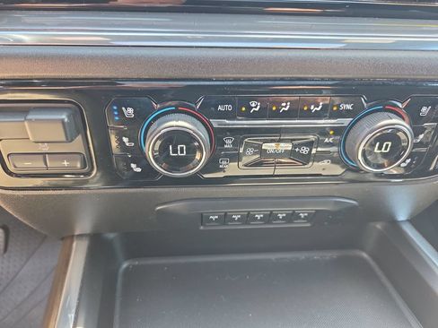 Certified 2024 Chevrolet Silverado 3500 High Country w/ High Country Premium Package AWD/4WD image 24