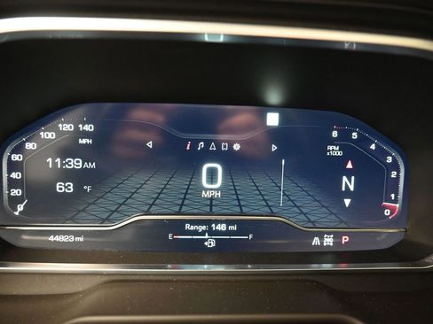 Used 2023 GMC Yukon XL SLT w/ SLT Luxury Package image 12