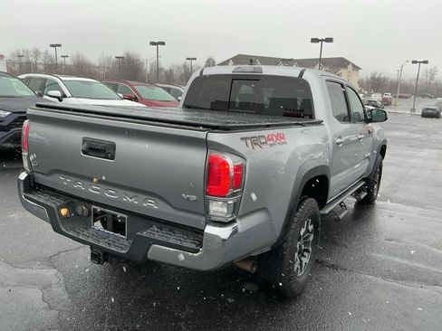 Used 2021 Toyota Tacoma TRD Off-Road image 5