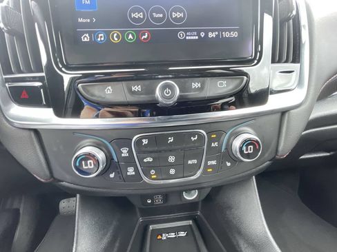 Certified 2023 Chevrolet Traverse RS FWD image 34