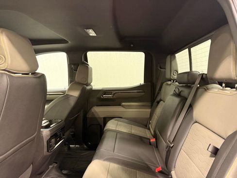 Used 2025 Chevrolet Silverado 1500 ZR2 w/ Technology Package image 22