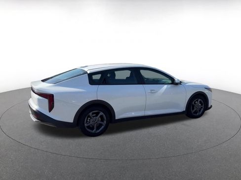 Used 2025 Kia K4 FWD image 13