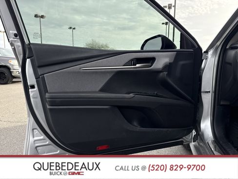 Used 2025 Toyota Camry LE image 12