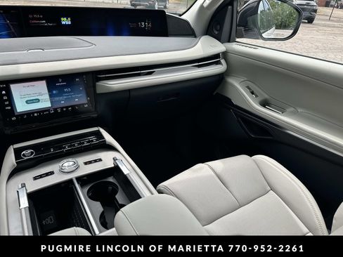 New 2026 Lincoln Navigator L Reserve AWD/4WD image 25