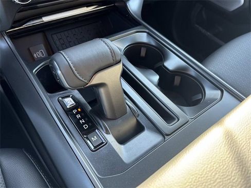 New 2025 Ford F150 Lariat w/ Equipment Group 502A High image 28