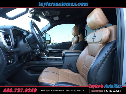 Used 2024 Ford F250 Platinum image 5