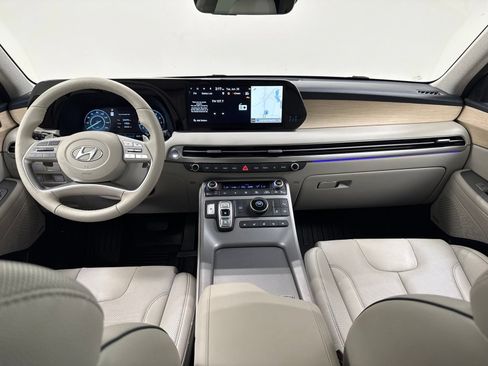 Used 2025 Hyundai Palisade Limited FWD image 32