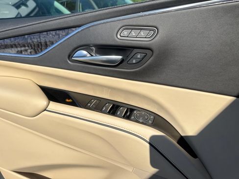 Used 2021 Cadillac Escalade Premium Luxury w/ Driver Assist Tech Package AWD/4WD image 33