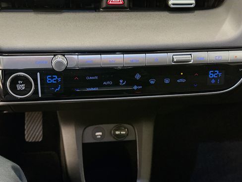 Used 2024 Hyundai Ioniq 5 SE image 24