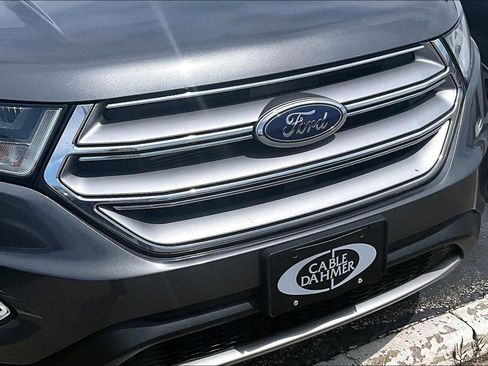 Used 2017 Ford Edge Titanium w/ Equipment Group 301A AWD/4WD image 27