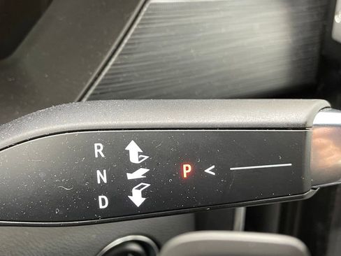 Used 2025 GMC Acadia Elevation image 23