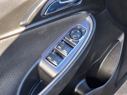 Used 2023 Chevrolet Malibu LT image 19