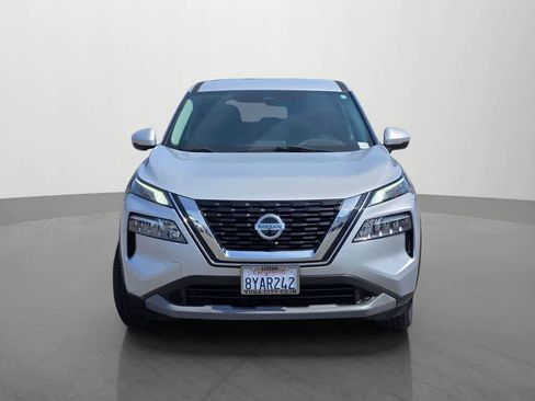 Used 2021 Nissan Rogue SV FWD image 2