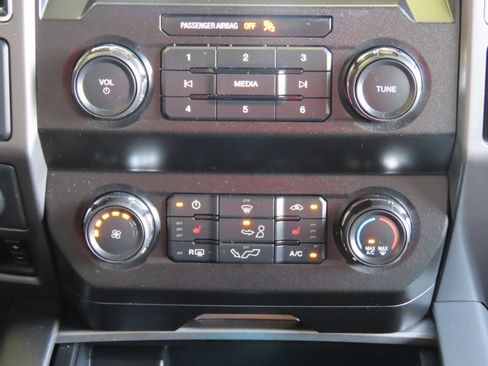 Used 2020 Ford F150 XLT w/ Equipment Group 302A Luxury AWD/4WD image 49