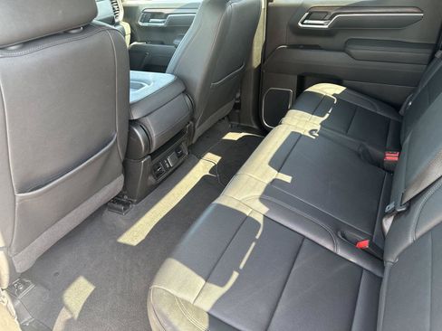 Used 2025 GMC Sierra 1500 SLT RWD image 25