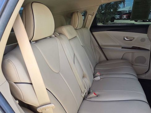 Used 2012 Toyota Venza Limited FWD image 17