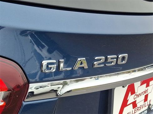 Used 2020 Mercedes-Benz GLA 250 4MATIC image 32