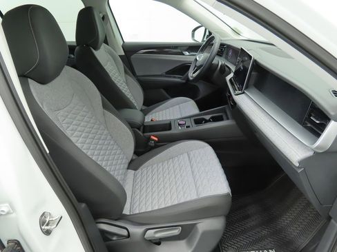 New 2026 Volkswagen Tiguan S FWD image 20