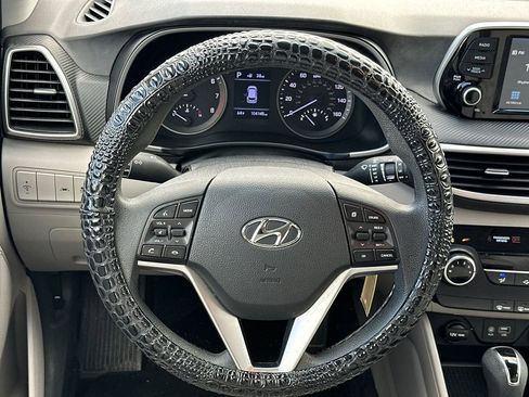Used 2019 Hyundai Tucson SE image 16