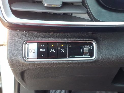 Used 2024 Buick Envision Preferred AWD/4WD image 23