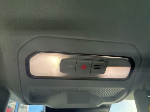 Used 2023 Rivian R1S Adventure image 97