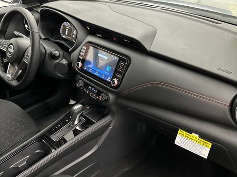 Used 2024 Nissan Kicks SR FWD image 19