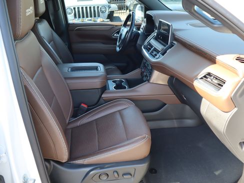 Used 2022 Chevrolet Tahoe High Country AWD/4WD image 41