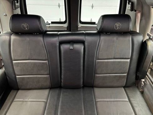 Used 2017 Chevrolet Express 2500 Extended image 42