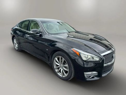 Used 2015 INFINITI Q70 3.7 RWD image 6