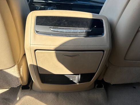 Used 2023 Cadillac Escalade ESV Premium Luxury w/ Performance Package AWD/4WD image 18