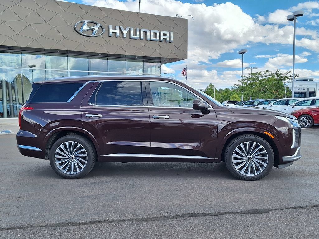 Used 2023 Hyundai Palisade Calligraphy AWD/4WD image 2