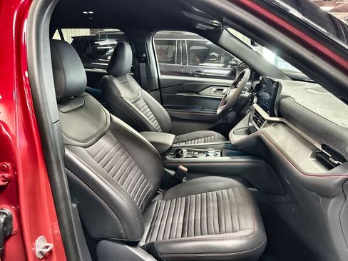 New 2026 Ford Explorer ST-Line w/ ST-Line Street Pack RWD image 32