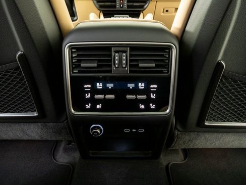 New 2026 Porsche Cayenne Coupe AWD/4WD image 21