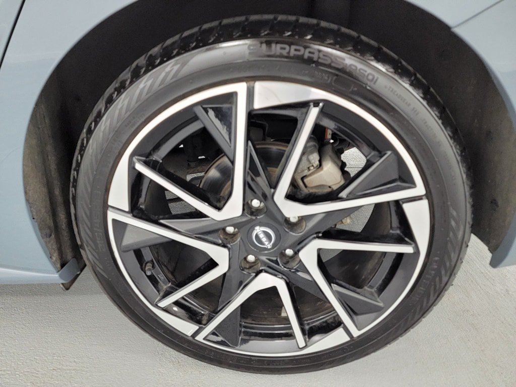 Used 2024 Nissan Sentra SR FWD image 11
