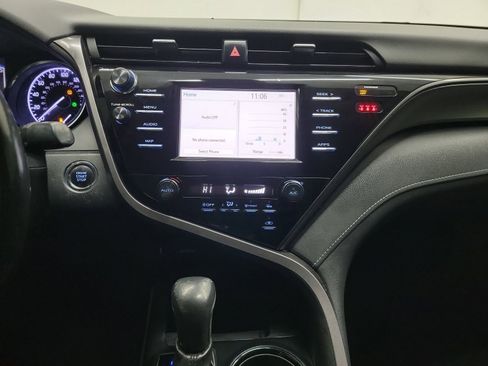 Used 2019 Toyota Camry SE w/ Convenience Package image 21