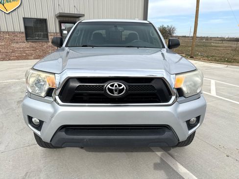 Used 2012 Toyota Tacoma PreRunner w/ TRD Off-Road Pkg image 2