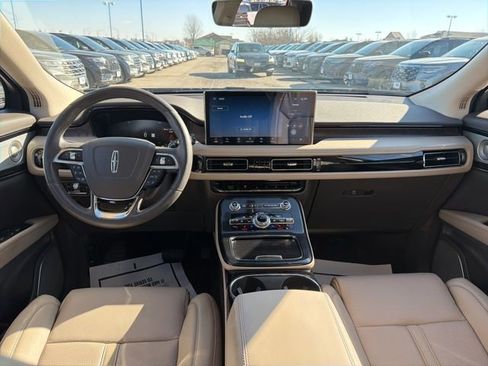 Used 2023 Lincoln Nautilus Reserve w/ Equipment Group 202A image 14