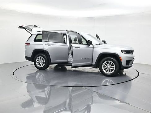 Used 2023 Jeep Grand Cherokee L Laredo w/ Luxury Tech Group I AWD/4WD image 53