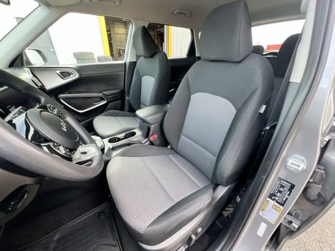 Certified 2023 Kia Soul S FWD image 11