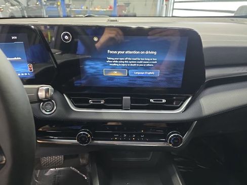 New 2026 Chevrolet Equinox LT w/ Safety and Technology Package AWD/4WD image 20