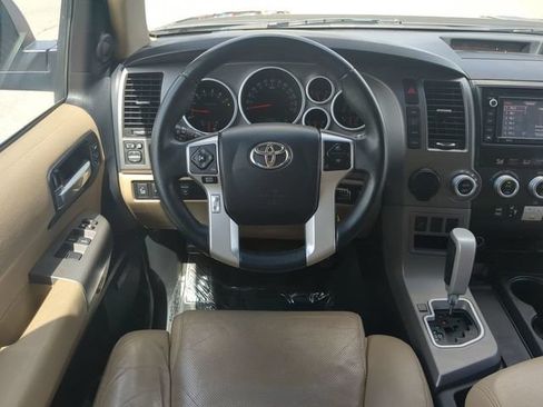 Used 2017 Toyota Sequoia Limited w/ Safety & Convenience Package RWD image 17