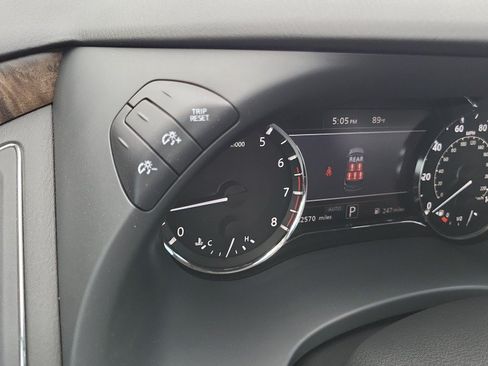 Used 2023 INFINITI QX80 Premium Select w/ All-Season Package AWD/4WD image 31