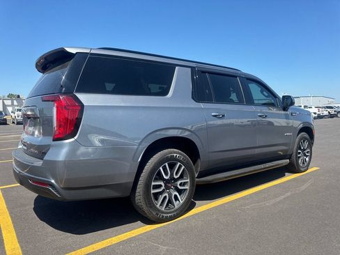 Used 2021 GMC Yukon XL AT4 w/ Rear Media and Nav Package AWD/4WD image 3