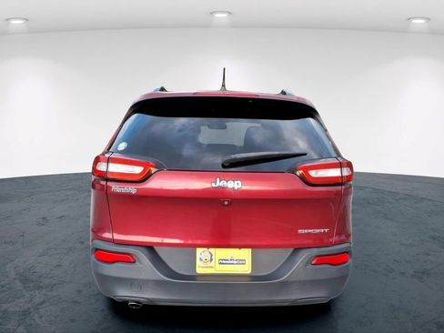 Used 2017 Jeep Cherokee Sport FWD image 10