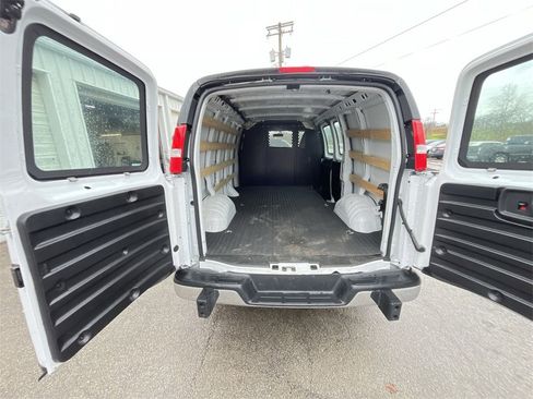 Used 2024 GMC Savana 2500 w/ Driver Convenience Package image 21