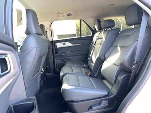 New 2026 Ford Explorer Active w/ Active Comfort Package image 12